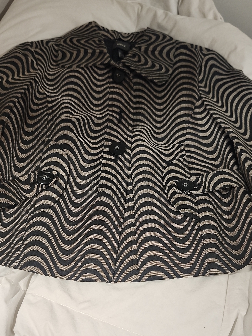 Wavy Stripe Black & Cream Skirt - Vintage-Inspired Mexx